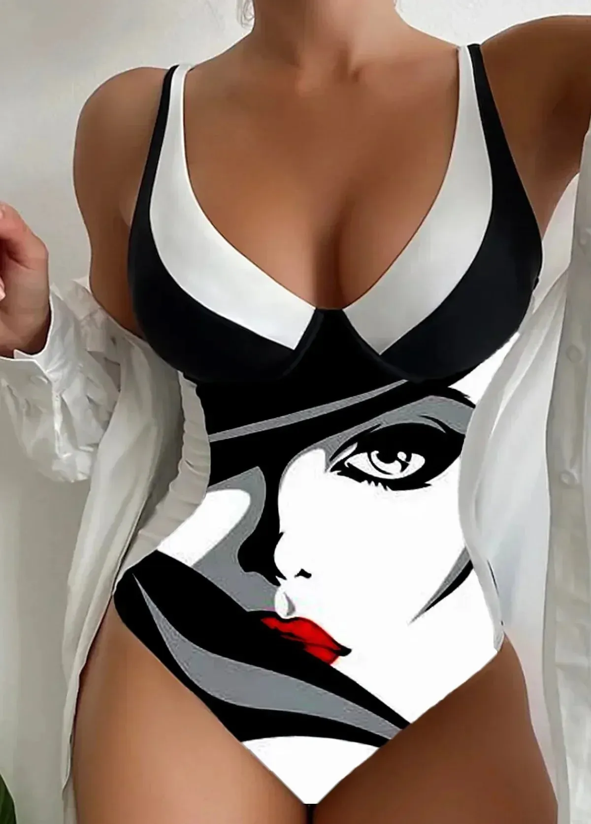 Contrast Two-Tone Full Coverage Underwire Swimsuit for Women