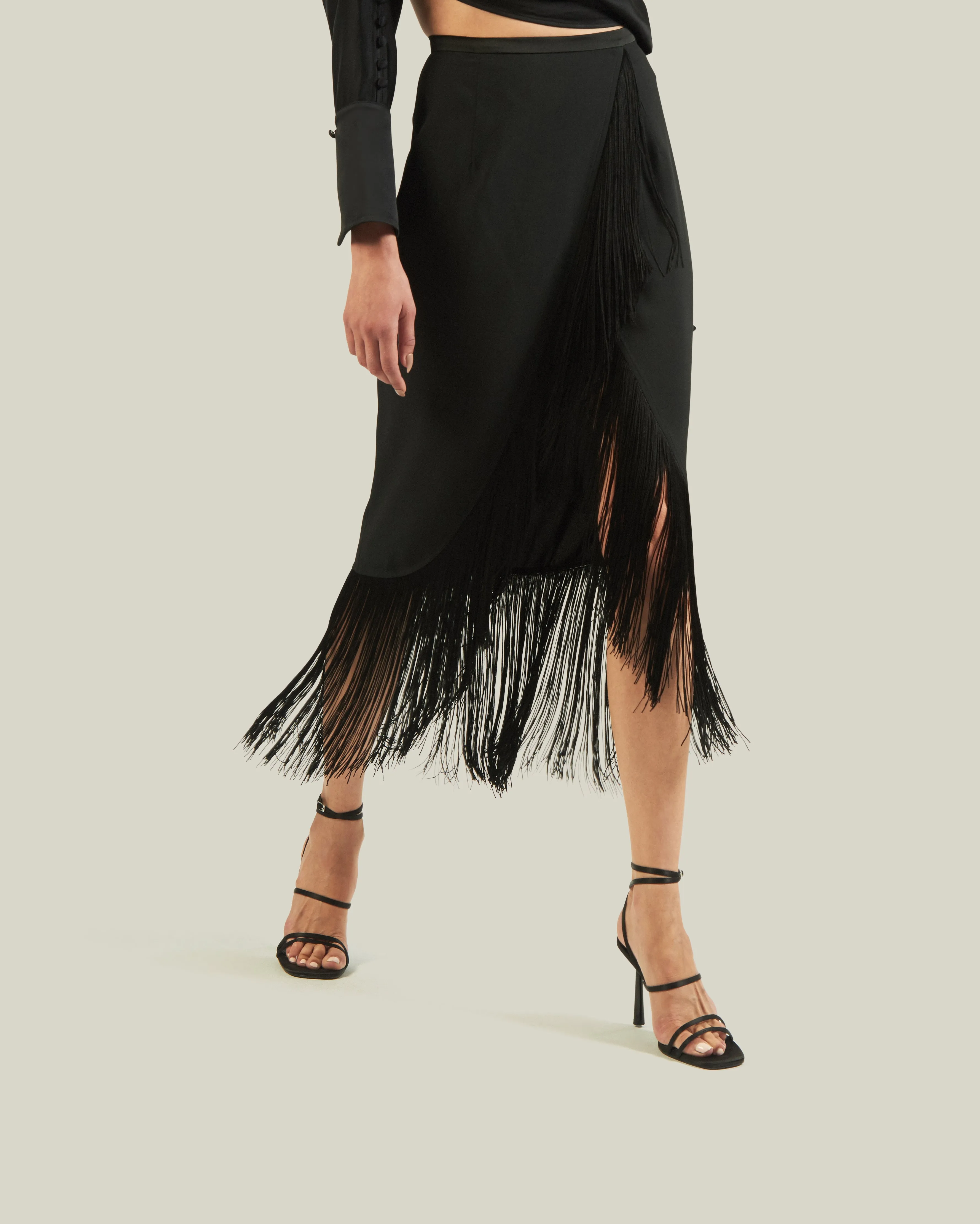 El Pareo Skirt in Black